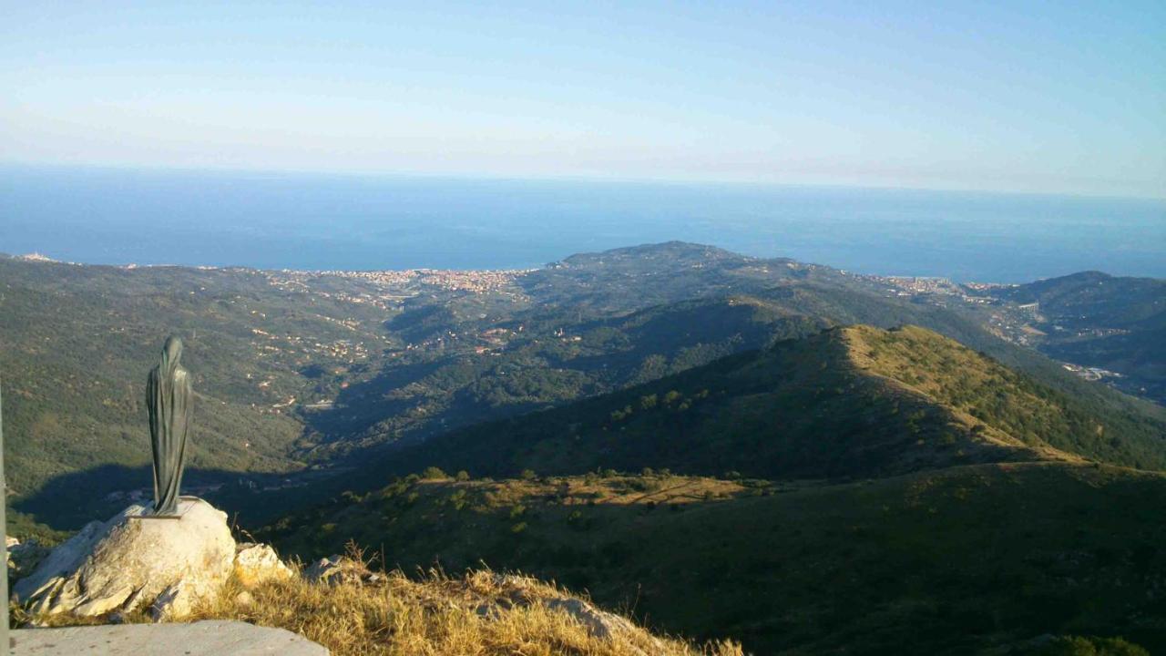 Un Posto Al Sole Βίλα Diano San Pietro Εξωτερικό φωτογραφία